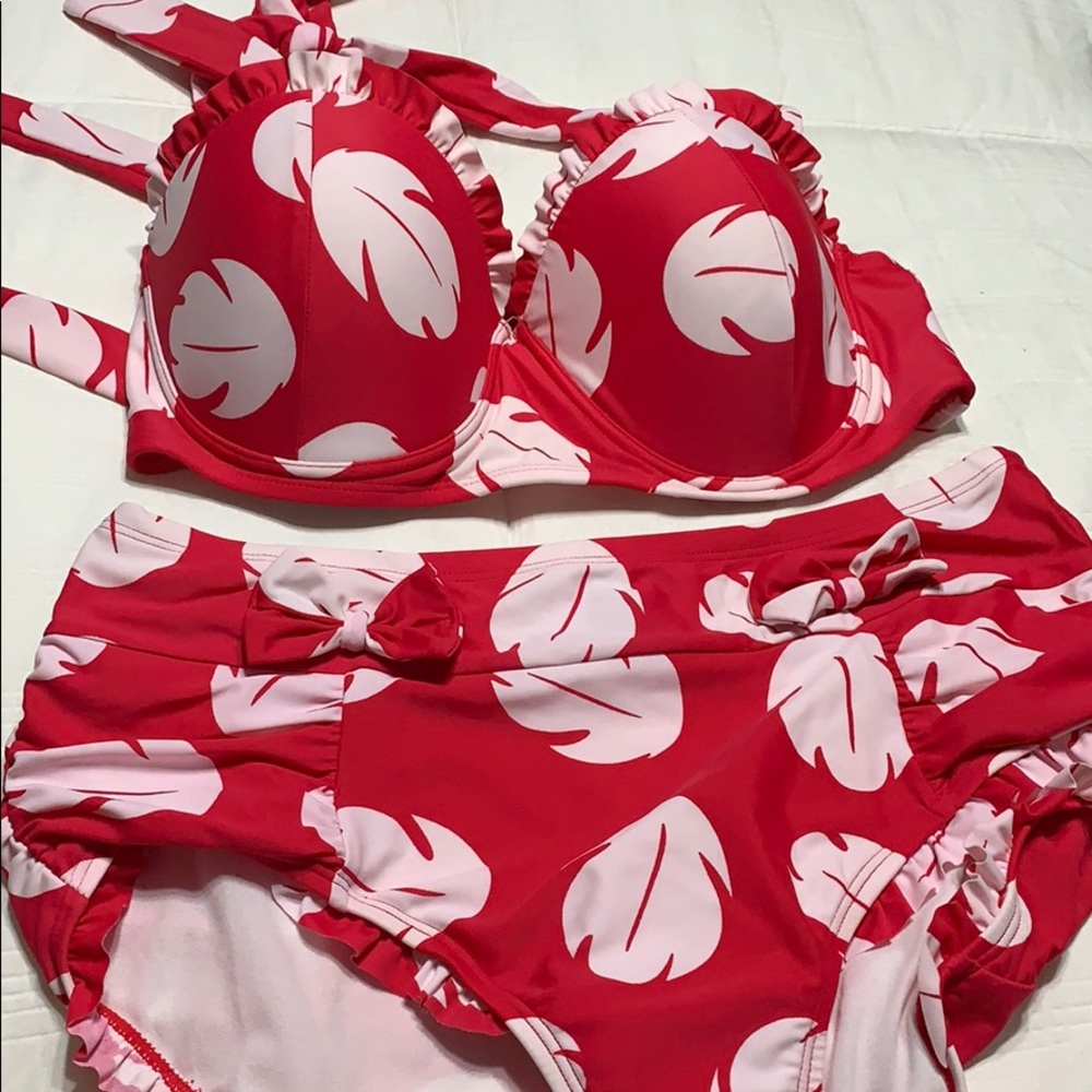 Disney LILO & Stitch bikini set. Read description